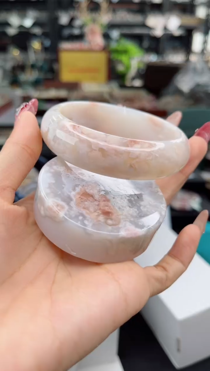 【闪购商品】石英质玉手镯未镶嵌59圈口（赠品镯心）1569199