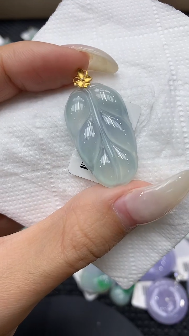 颈饰18K金镶嵌翡翠11111111111