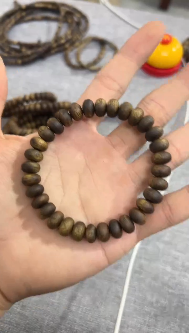 【闪购商品】沉香手串1.0算盘珠单圈8克+ 多样性发其一