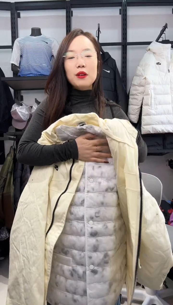 2570  编码  瑕疵直播间过款为准 尺码  ·  M