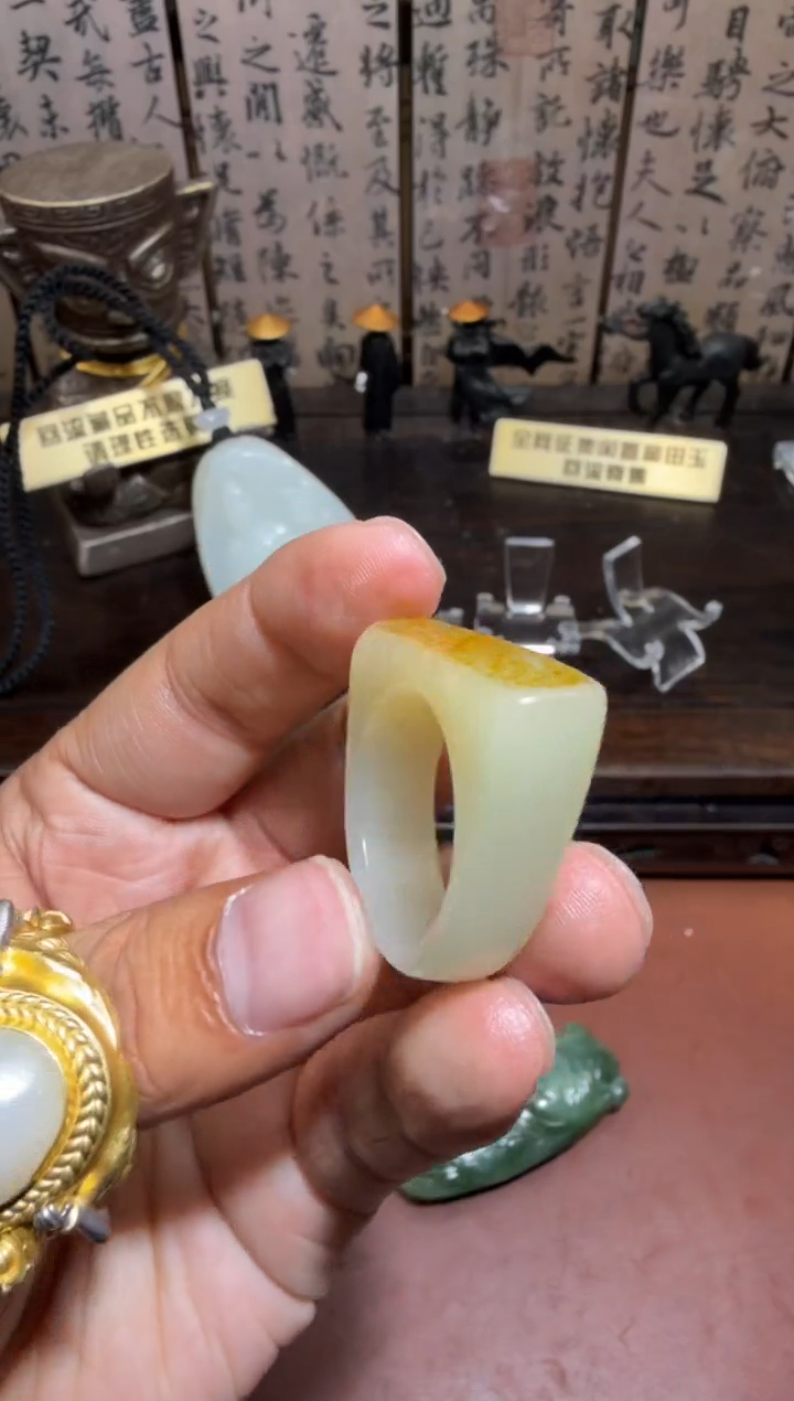 未镶嵌和田玉挂件1