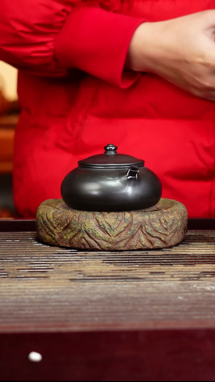 宜兴原矿紫砂壶茶壶宜兴原矿紫砂壶茶壶180C