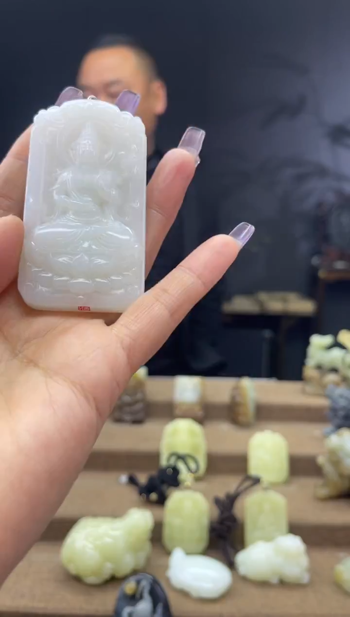 颈饰未镶嵌和田玉1