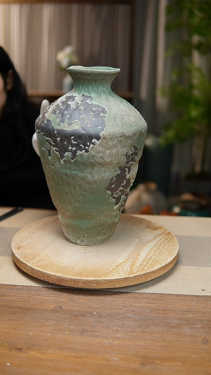 【闪购商品】陶瓷花器诧寂复古绿高脚