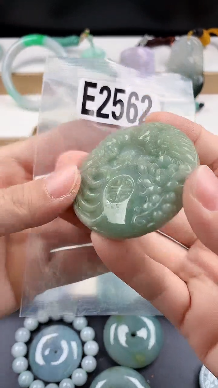 颈饰未镶嵌翡翠天然翡翠吊坠挂件