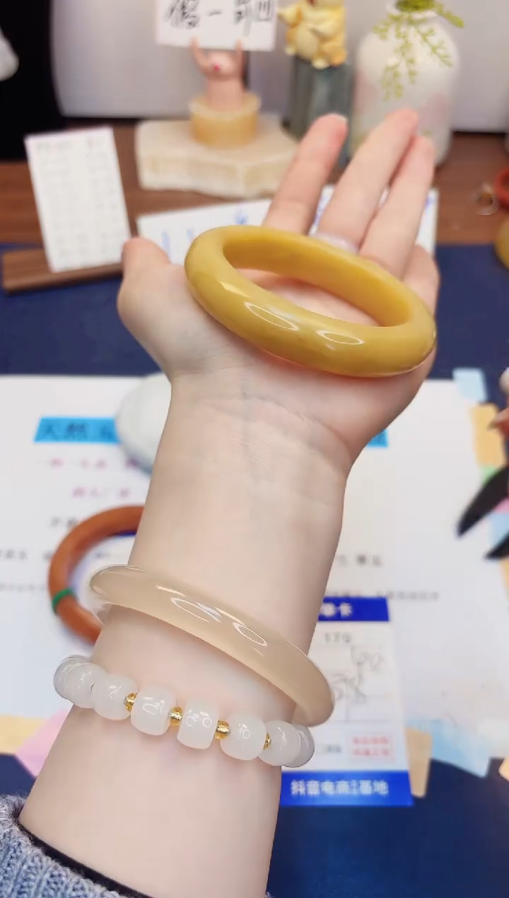 【闪购商品】石英质玉手镯未镶嵌170-财气镯-圈口57
