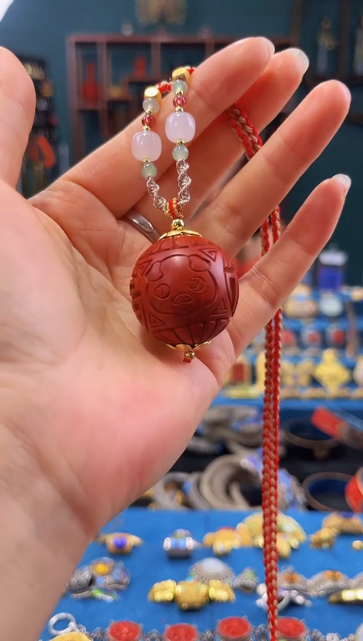 非遗技艺 雕漆单珠项链 财猪