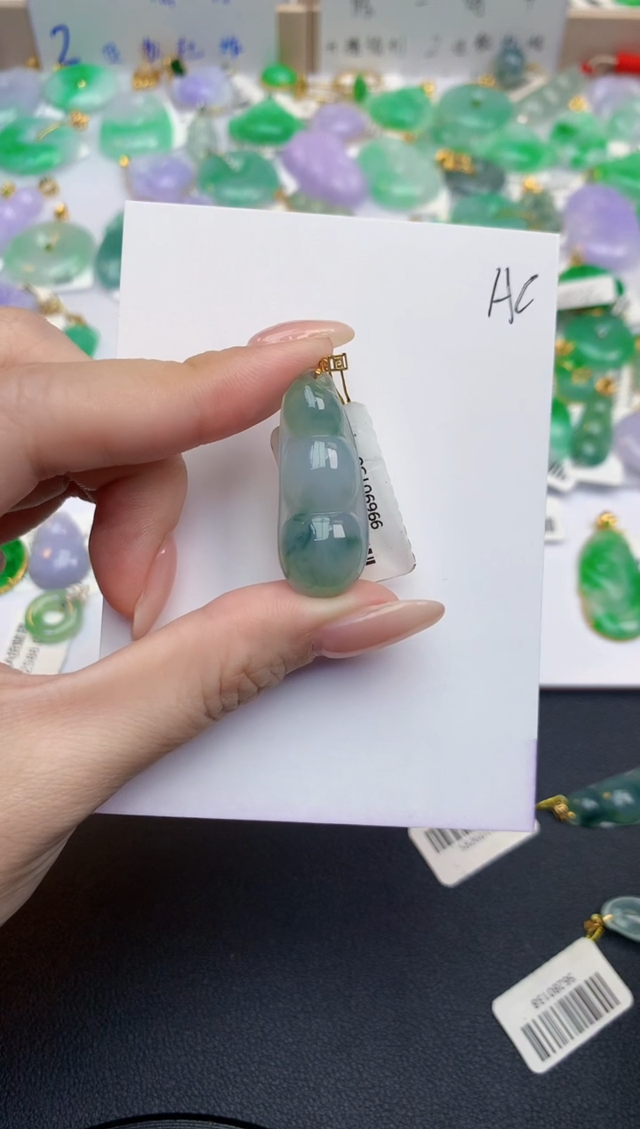 颈饰18K金镶嵌翡翠夜*珠天然缅甸A货翡翠