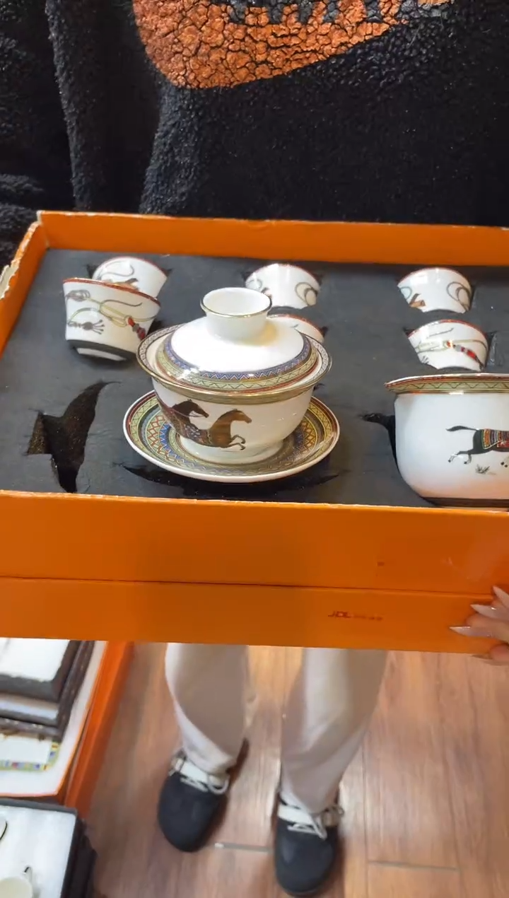 杯鸿辉家品牌瓷器，京东包邮！