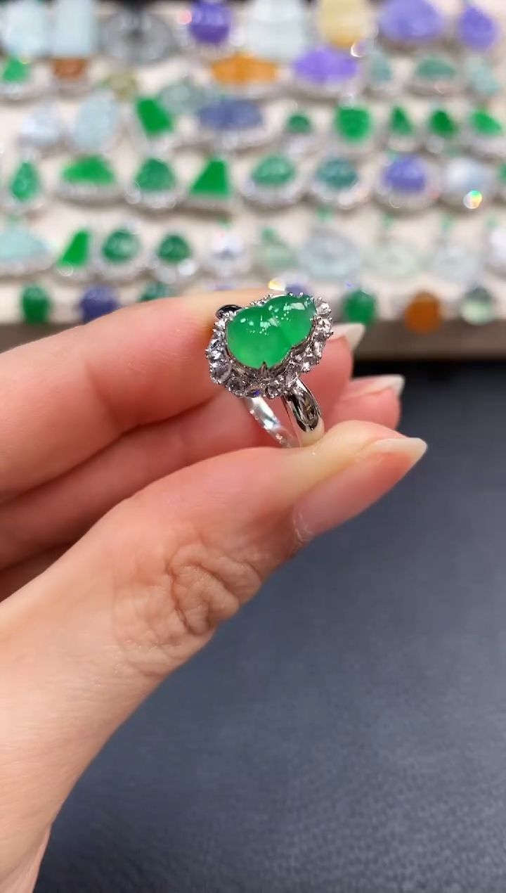 【闪购商品】翡翠戒指18K金镶嵌m20       