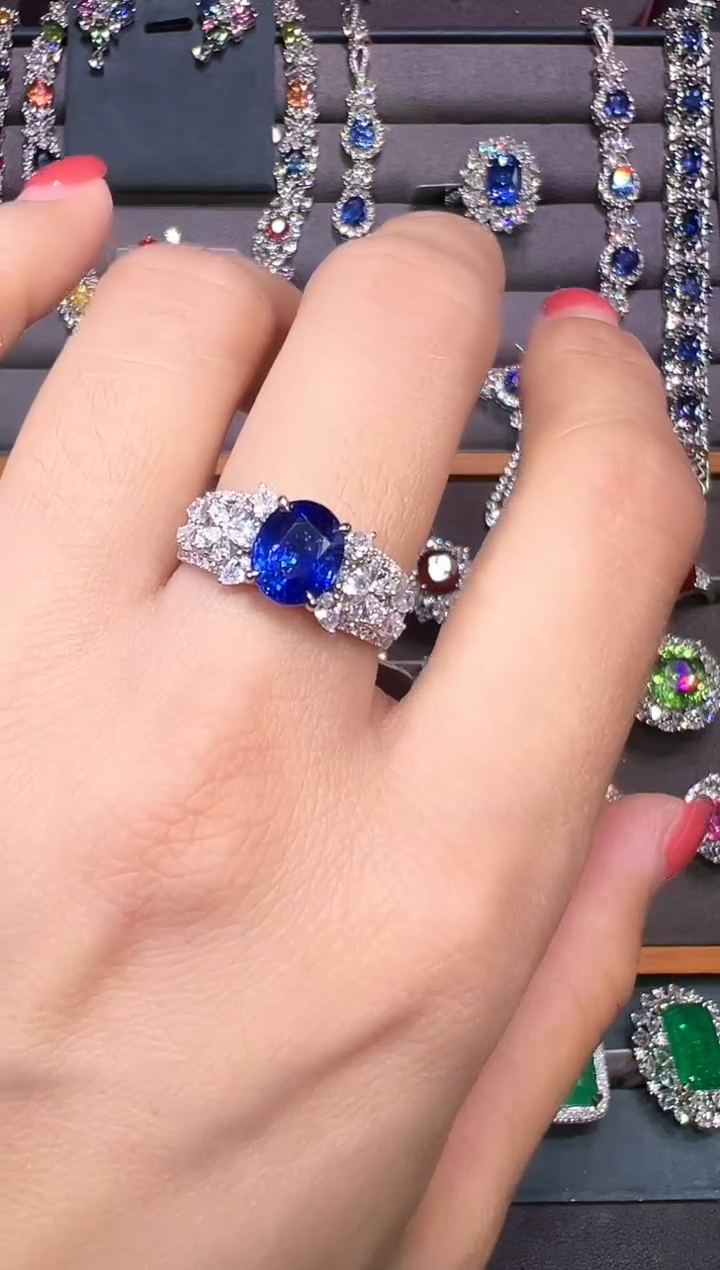 AIGS皇家蓝蓝宝石18K金镶嵌 1.96ct