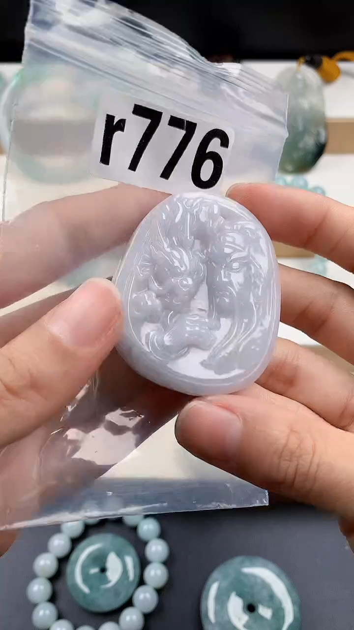 颈饰未镶嵌翡翠天然翡翠吊坠挂件