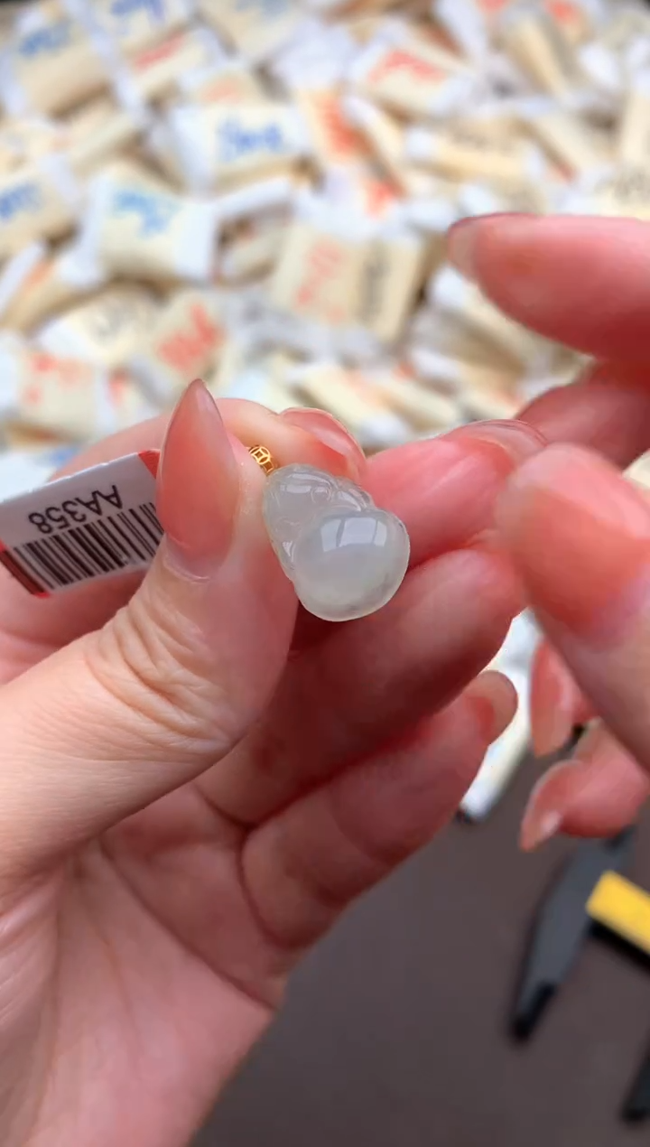 【闪购商品】翡翠挂件18K金镶嵌一