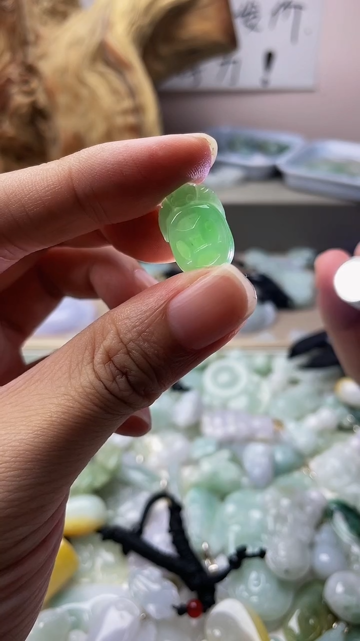 颈饰未镶嵌翡翠翡翠