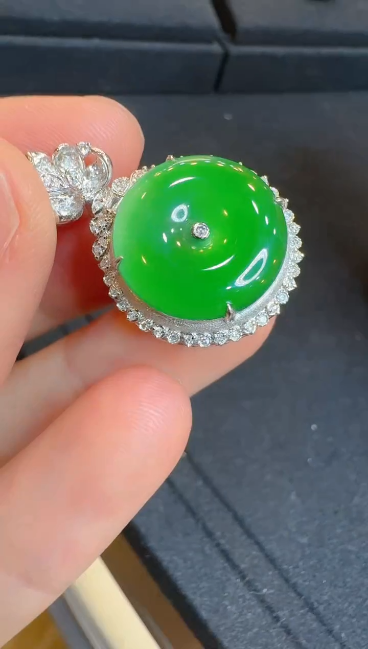 翡翠18K金镶嵌吊坠(不含链)多样性团购发一件