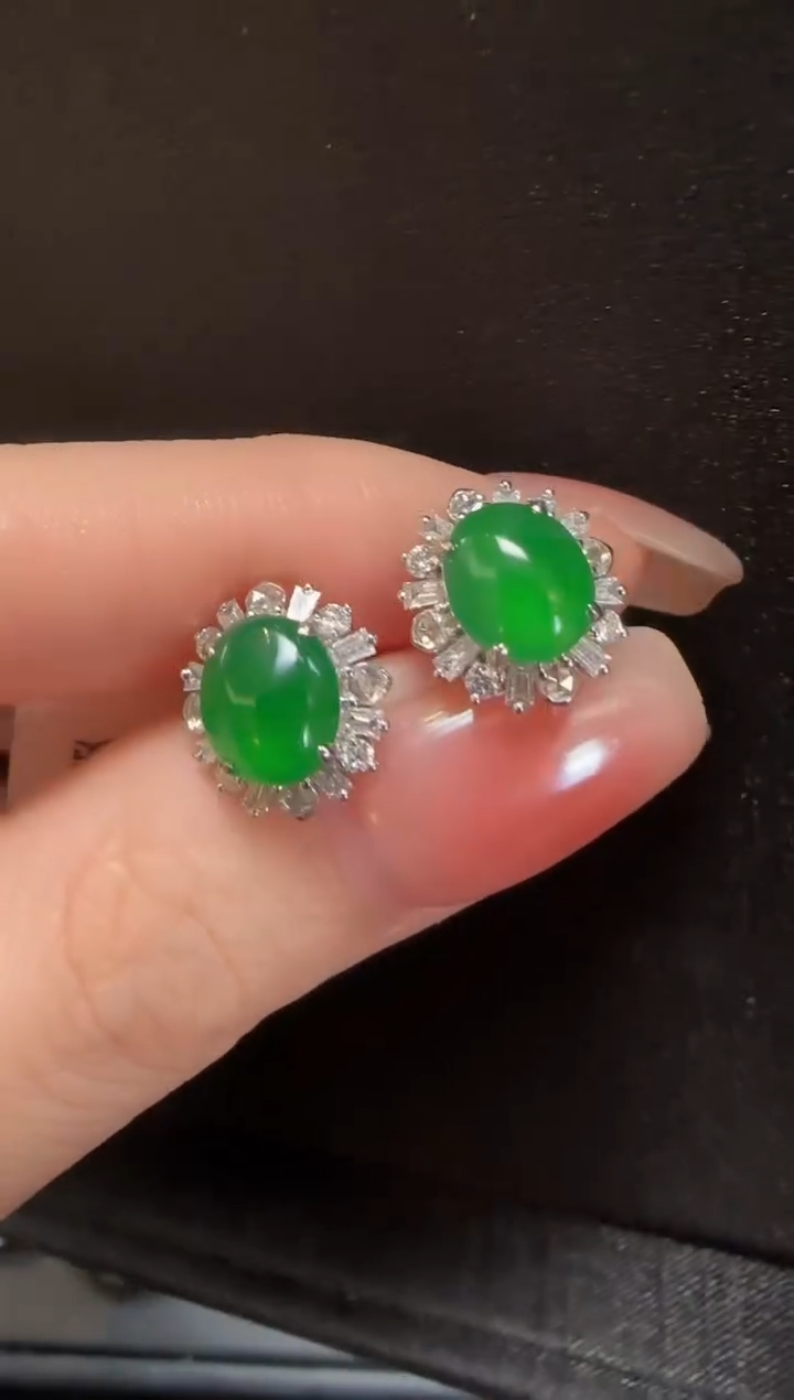 【闪购商品】翡翠耳饰18K金镶嵌137蛋面一对