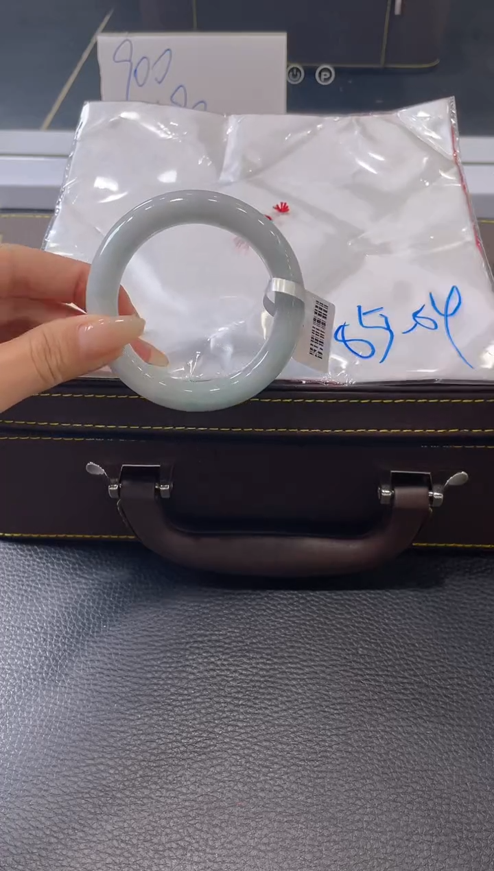 【闪购商品】翡翠手镯未镶嵌手镯