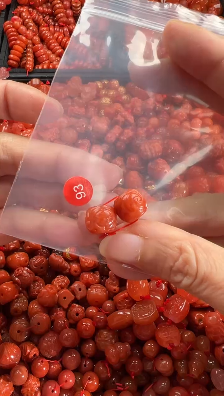 【闪购商品】南红玛瑙颈饰未镶嵌1