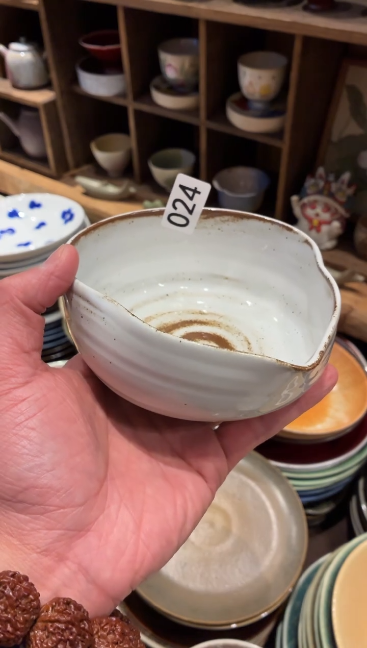 瓷片理****斤24  白麻点葫芦碗1个
