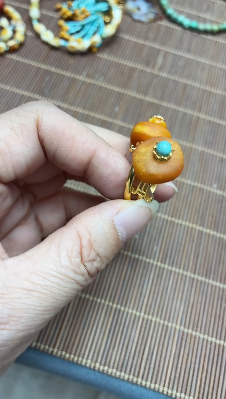 琥珀未镶嵌珠宝奇石戒指 多样性发一件