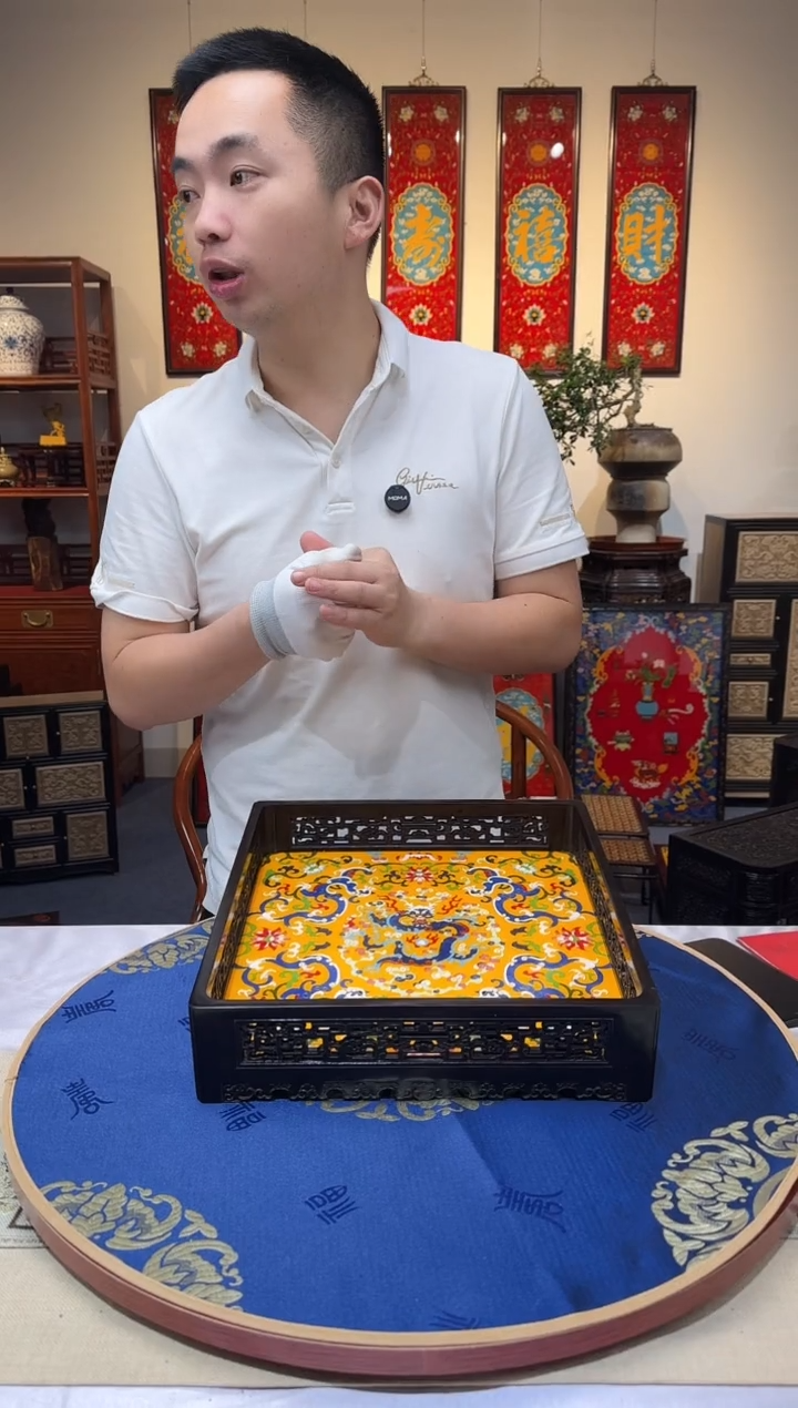 条纹乌木类成套家具龙盘