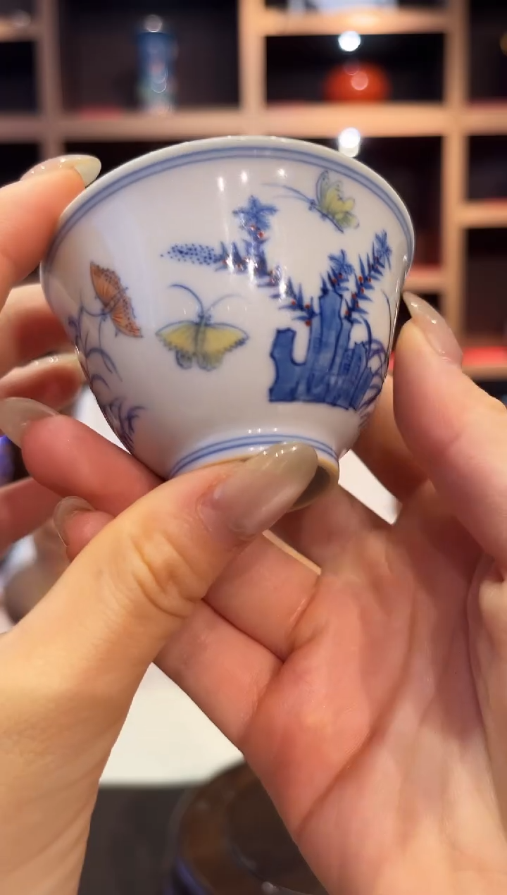 摆件斗彩女将军涂杏花172