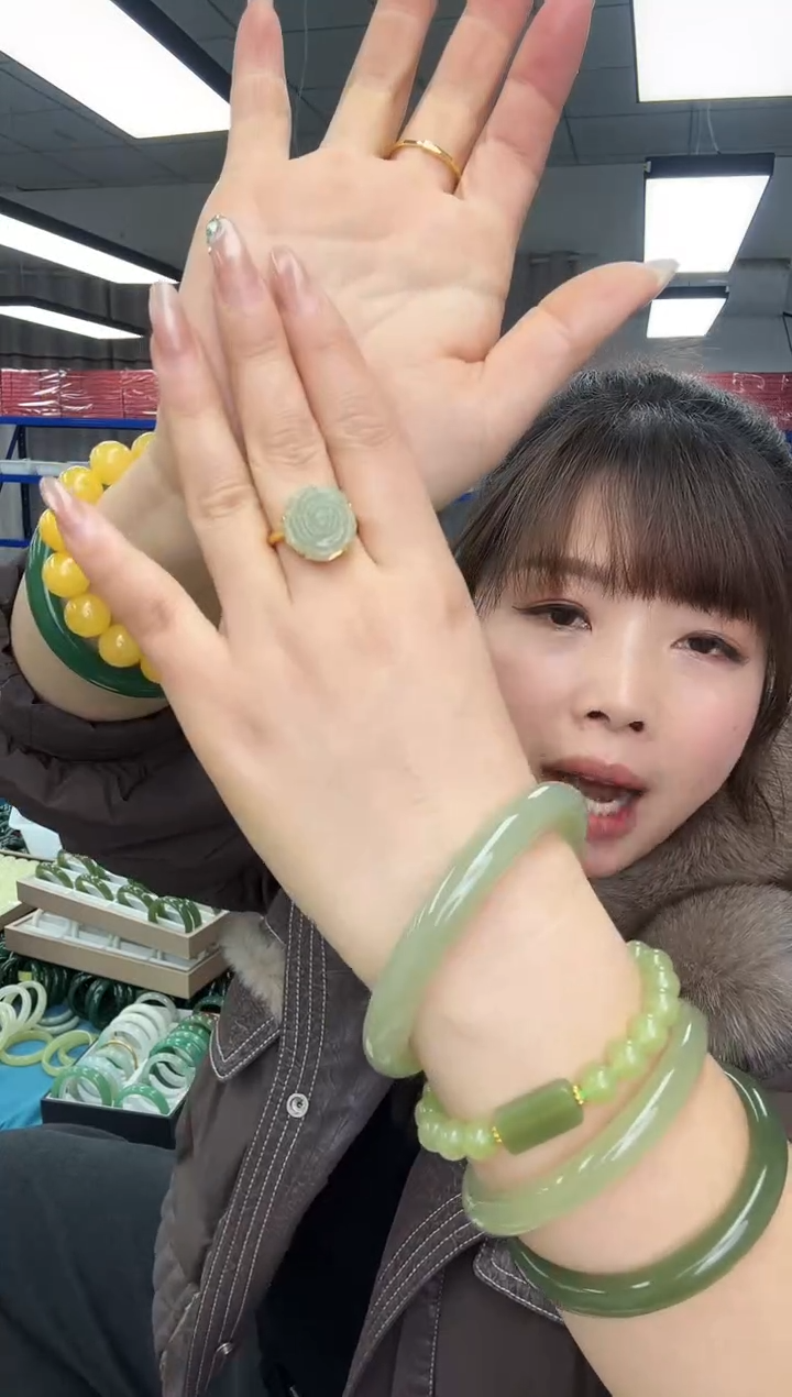 未镶嵌戒指和田玉新款玫瑰花戒指