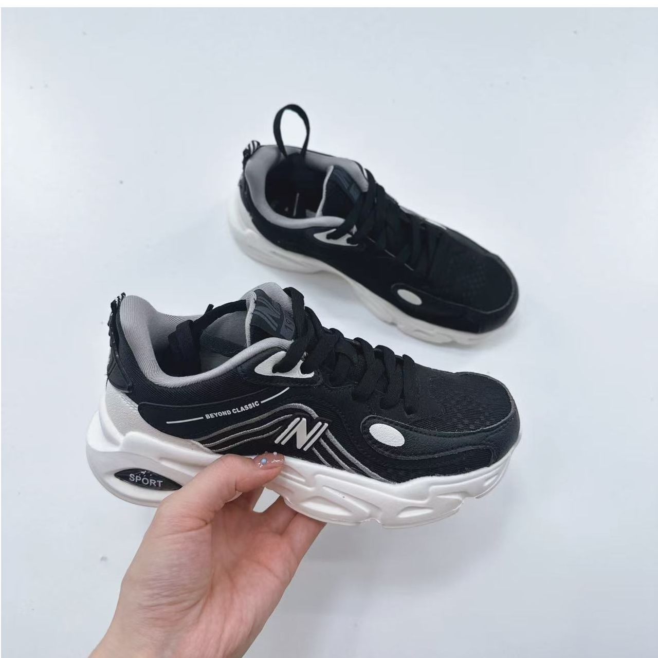 70021高端专享四季款舒适运动鞋黑色（成人运动鞋）