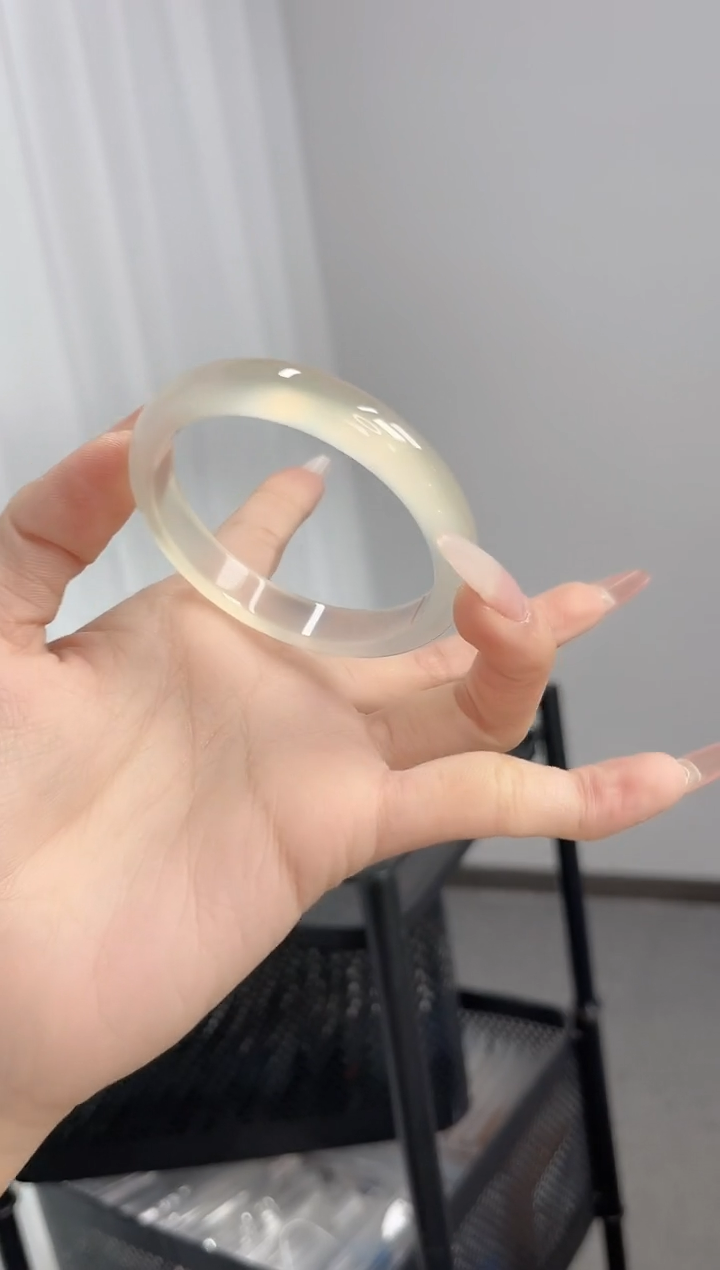 【闪购商品】玛瑙/玉髓手镯未镶嵌52-53圈