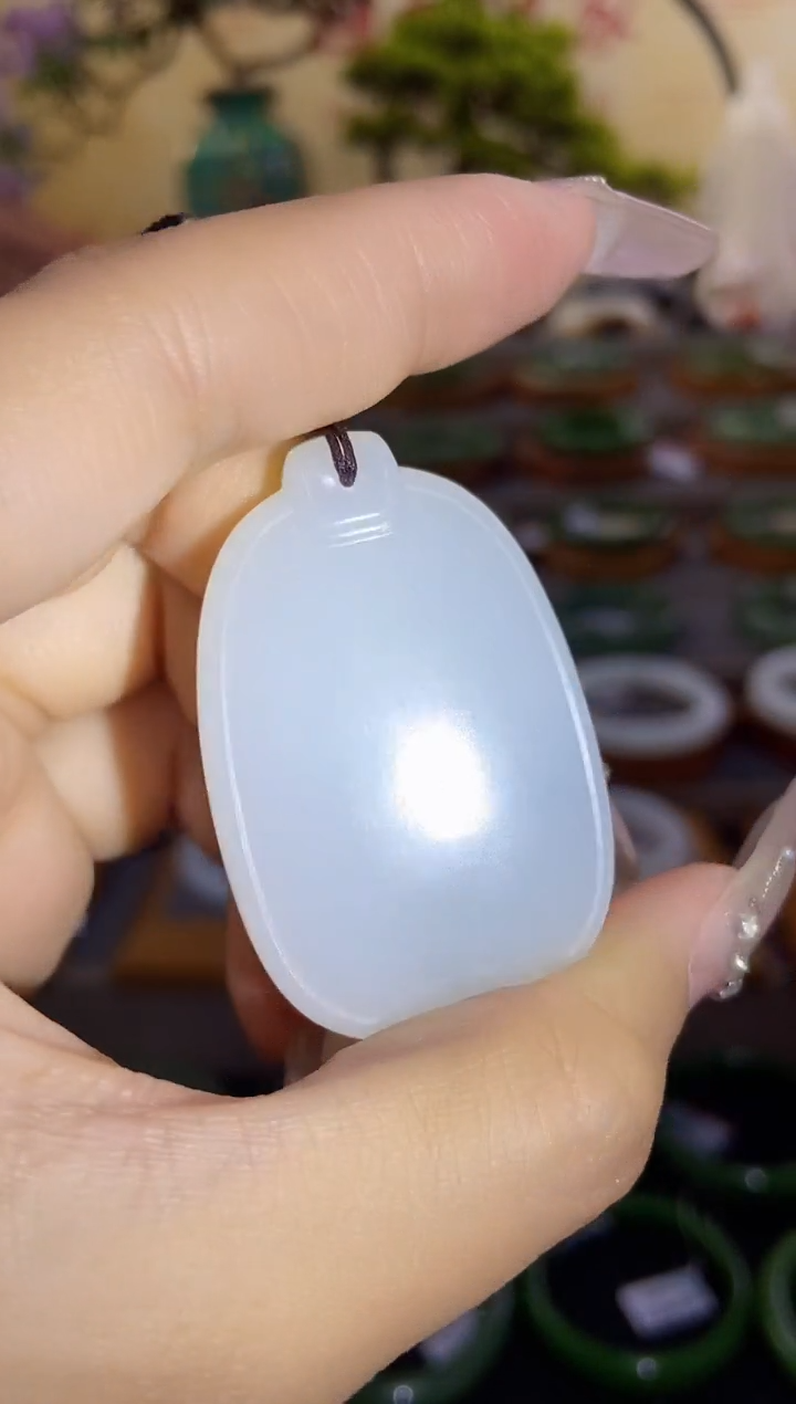 【闪购商品】和田玉吊坠未镶嵌新疆山流水羊脂玉无事牌