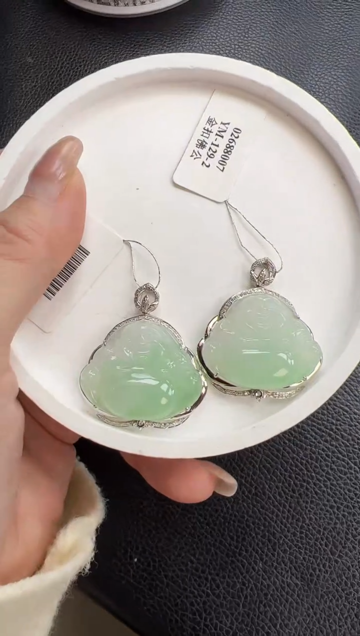 【闪购商品】翡翠颈饰18K金镶嵌佛公多样性发一