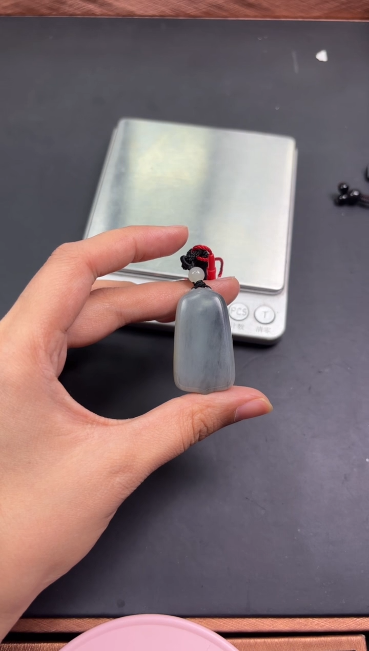 【闪购商品】和田玉吊坠(赠链)未镶嵌若羌微色差吊坠