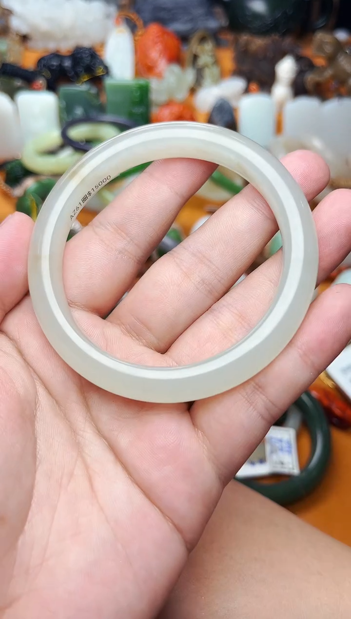 【闪购商品】和田玉手镯未镶嵌61圈口01