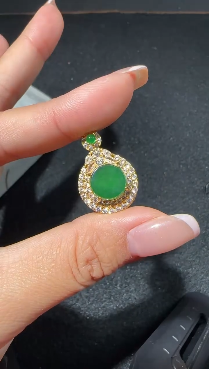 【闪购商品】翡翠吊坠(赠链)未镶嵌4443多样性发货拍一发一