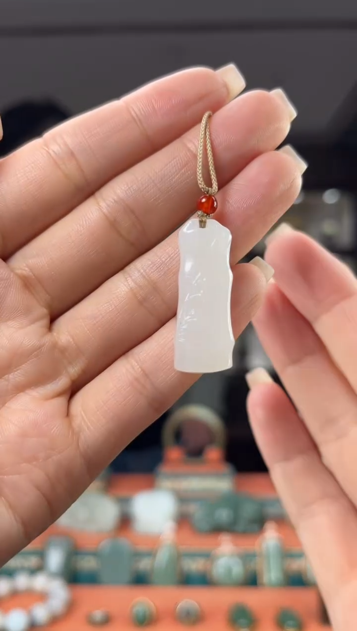 颈饰未镶嵌和田玉1