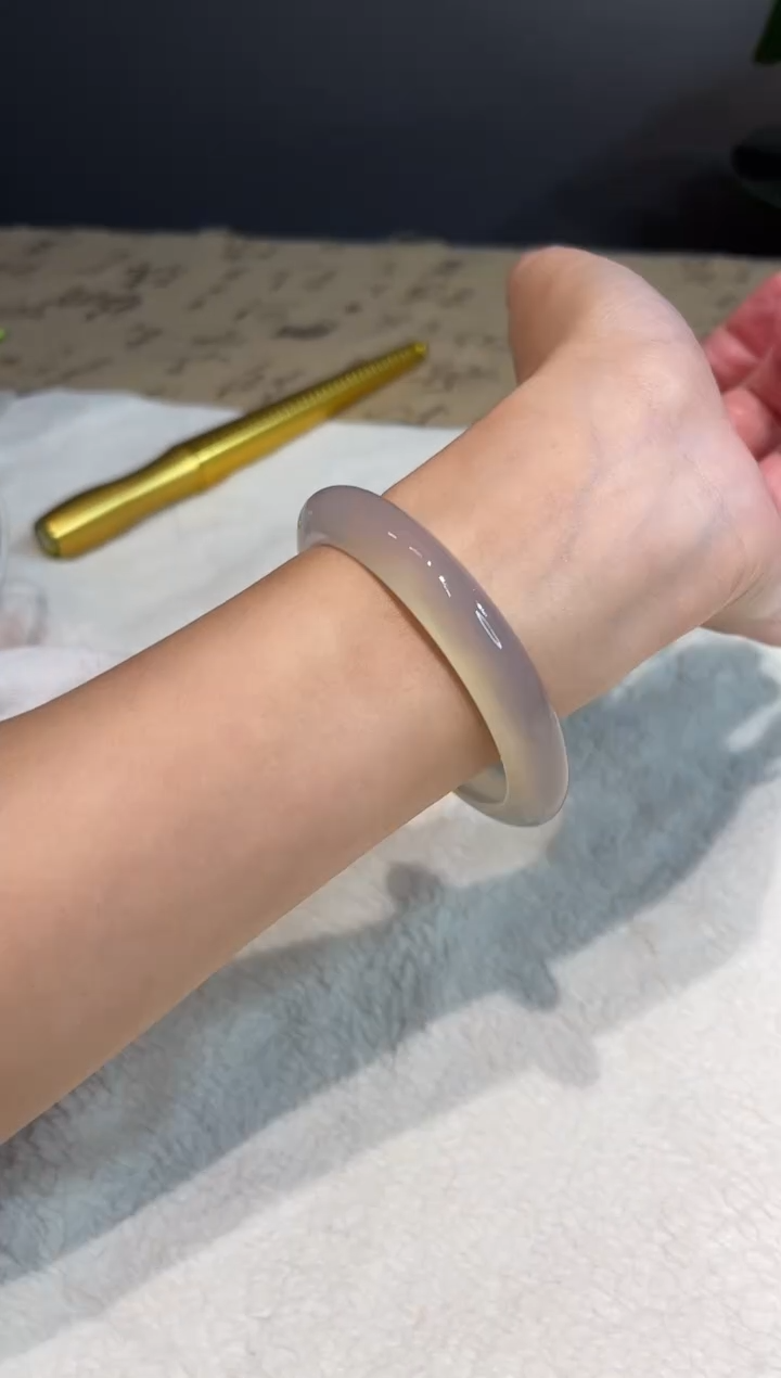 手镯玛瑙/玉髓未镶嵌57.7鉴赏期48小时