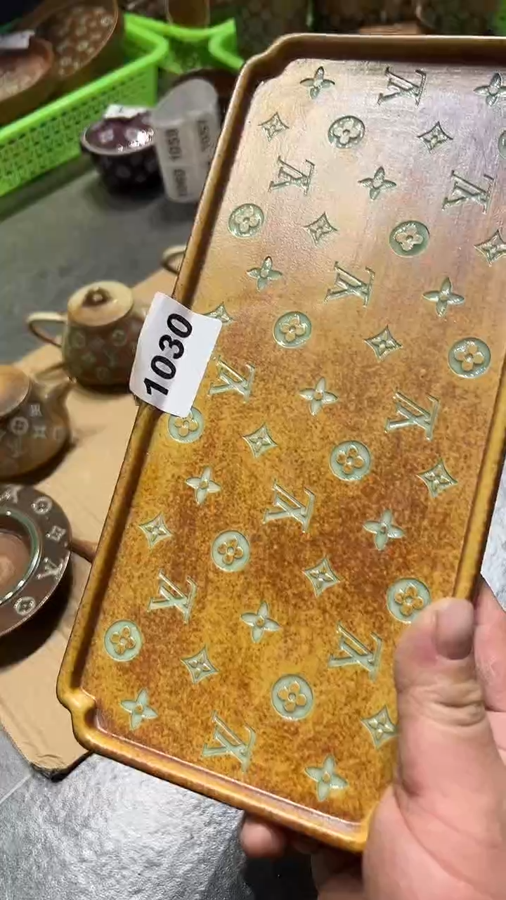 龙泉窑老花干泡台微瑕1030