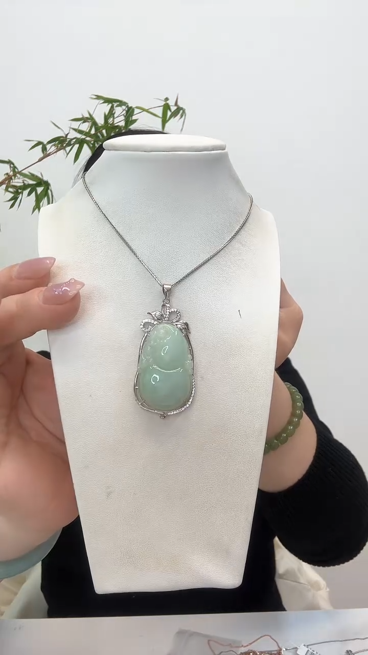 【闪购商品】翡翠吊坠(赠链)银S925镶嵌葫芦