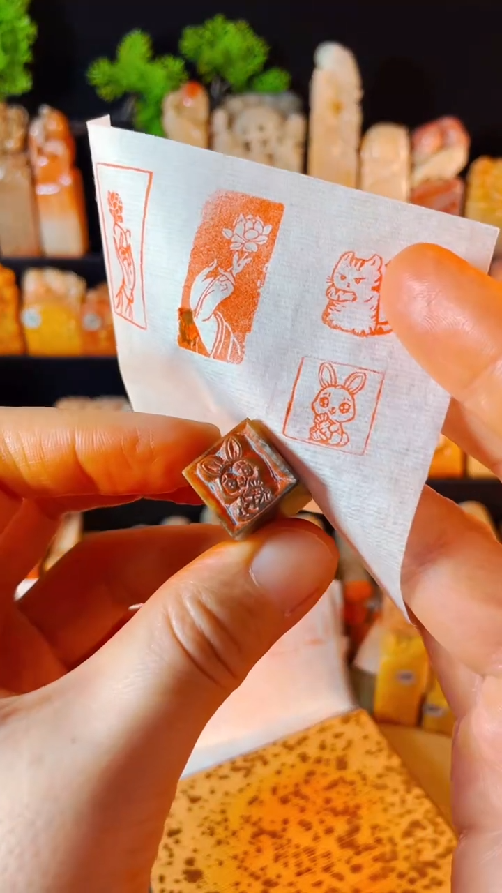 【闪购商品】巴林石印石手工篆刻《胡萝卜兔》1.5