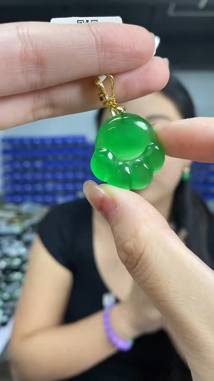 颈饰未镶嵌翡翠多样性发其一颜色微差