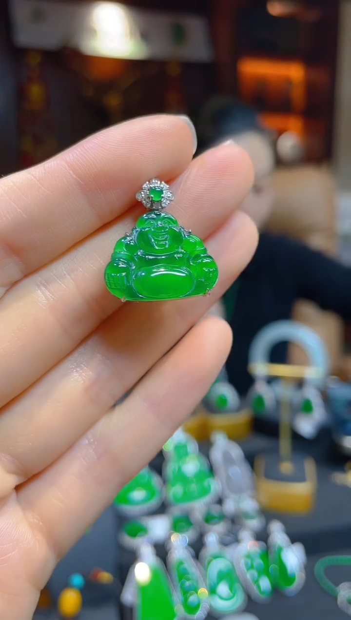 【闪购商品】翡翠颈饰18K金镶嵌118541天然A货翡翠佛公