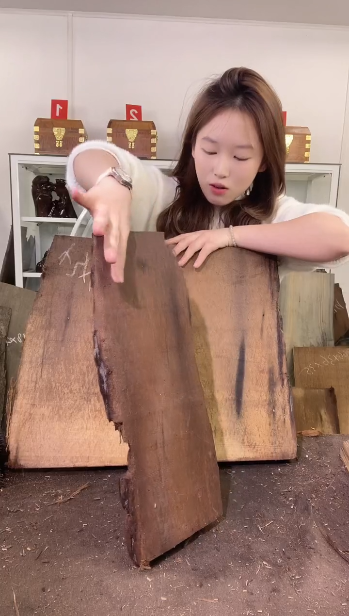 向****人金丝楠木原料木材