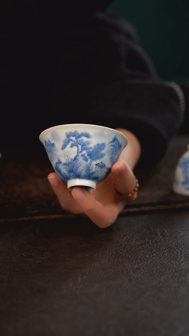 【闪购商品】杯聚澜堂山水撇口鸡心杯大