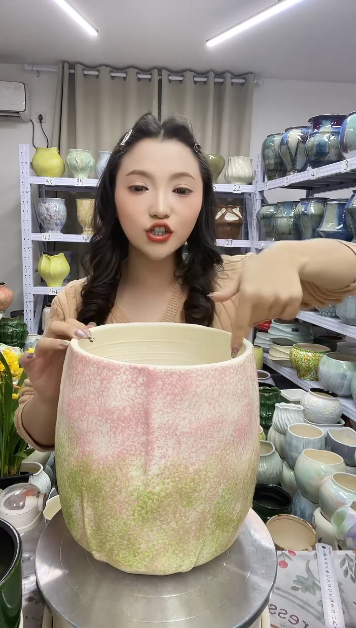 【花盆链接】  高 ：26 口：22