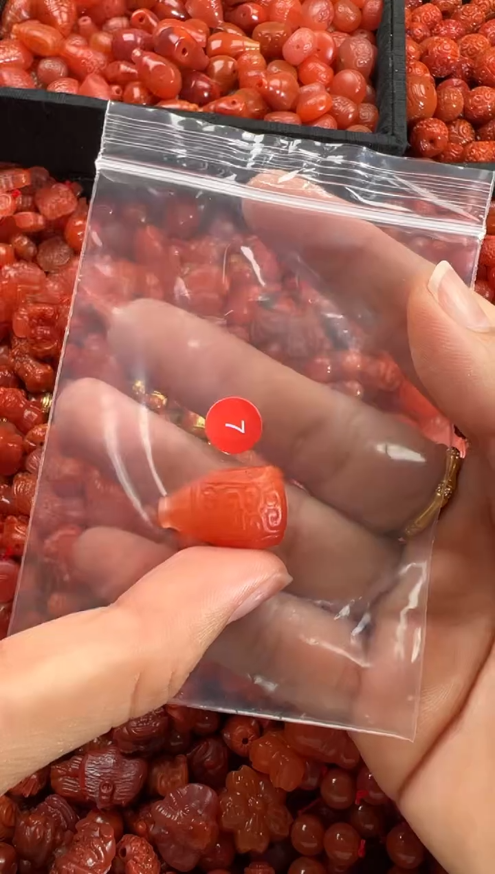 【闪购商品】南红玛瑙颈饰未镶嵌1