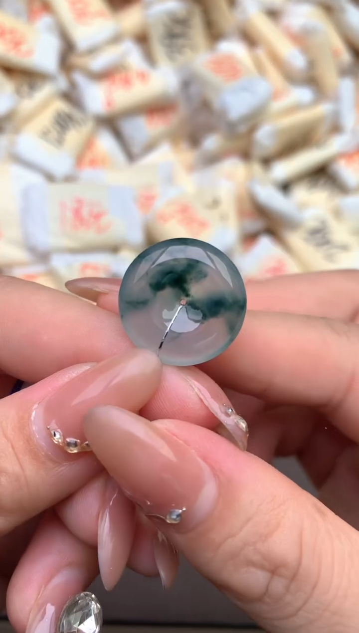 【闪购商品】翡翠未镶嵌颈饰 —