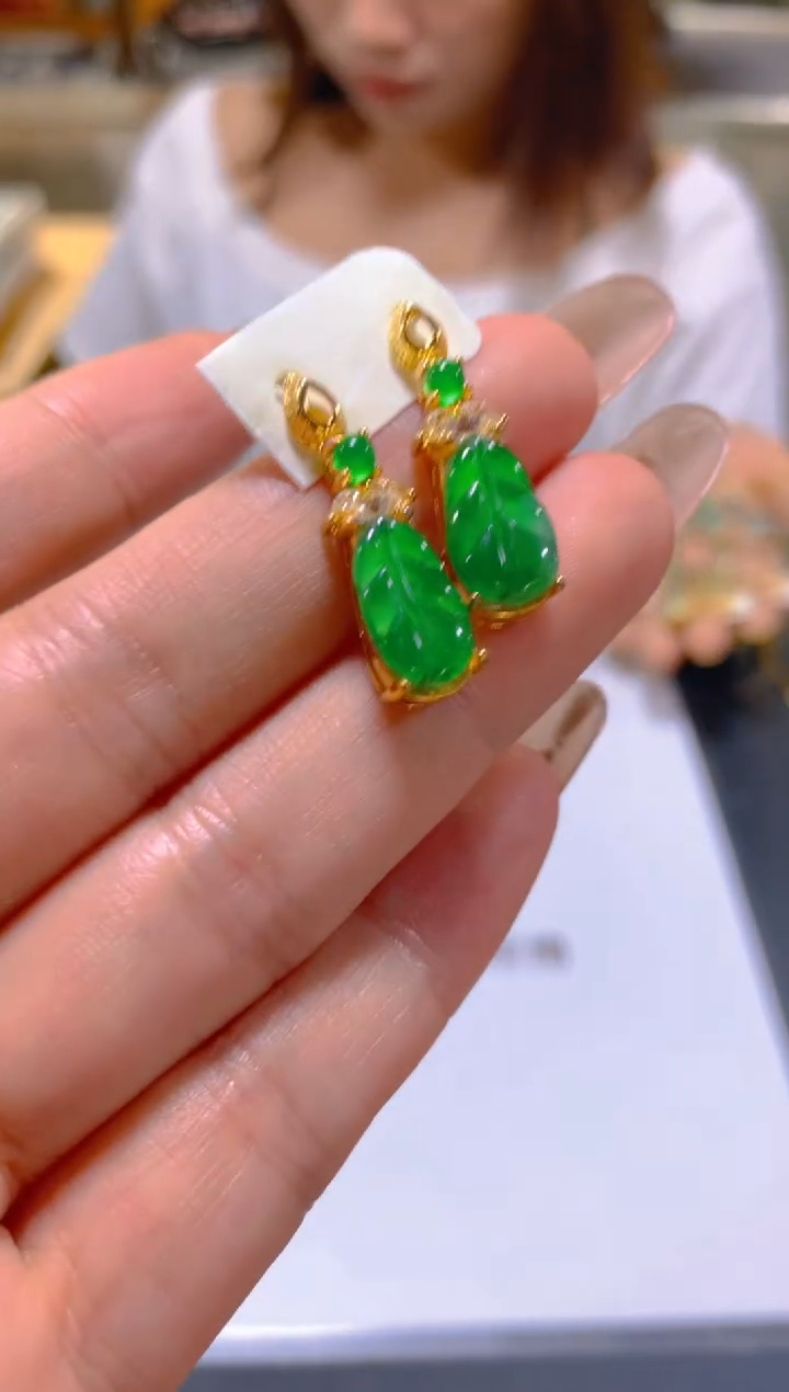 未镶嵌翡翠耳饰多样性发一