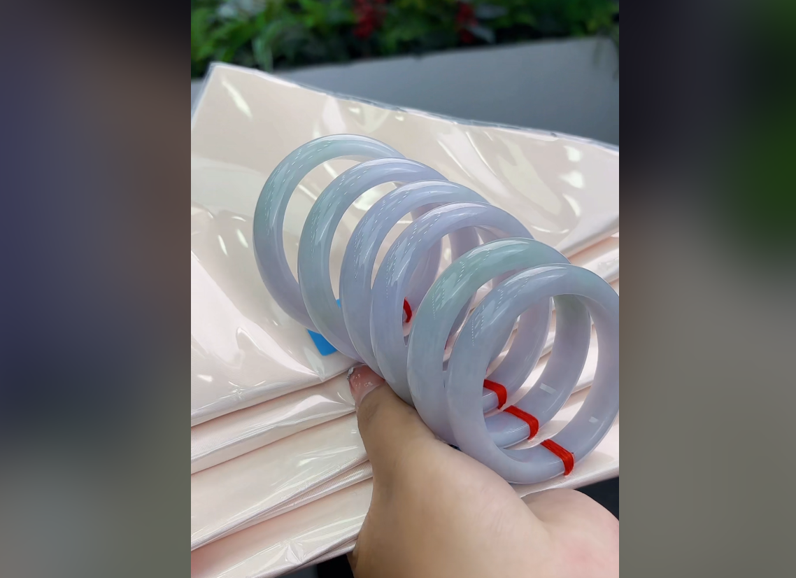 【大李珠宝】翡翠手镯多样性发其一kc---w938