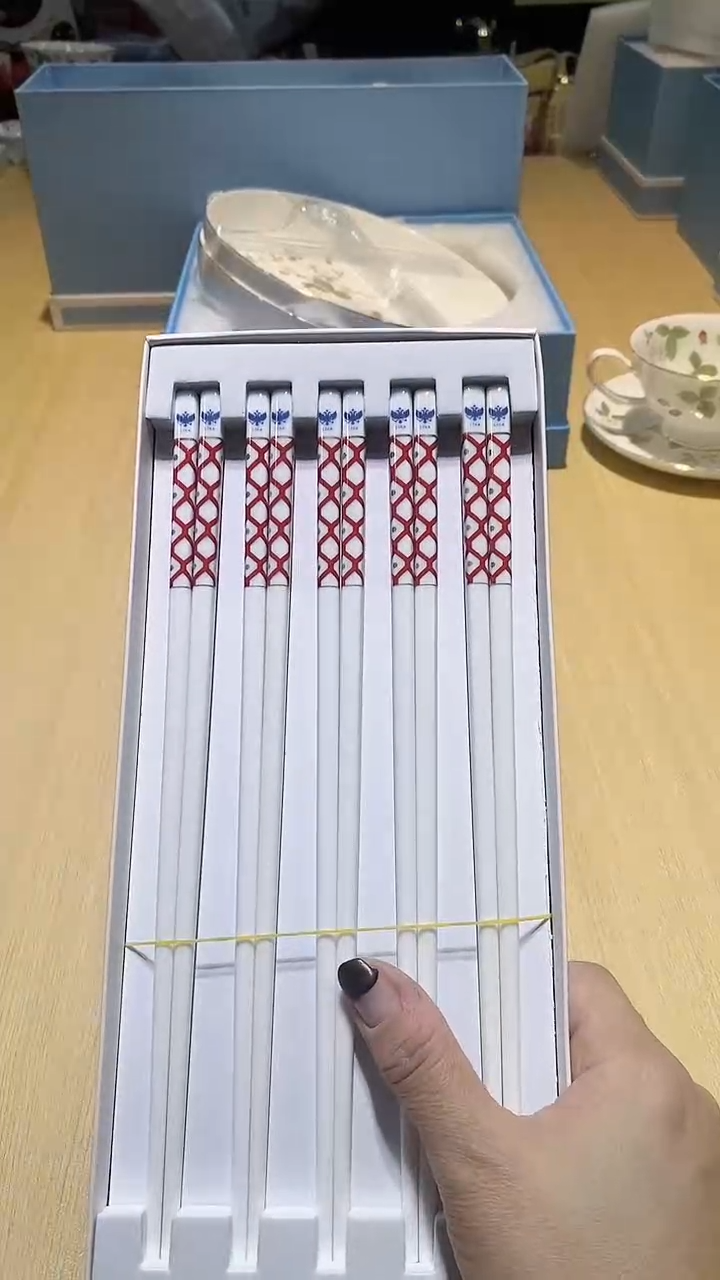 【闪购商品】瓷片锅碗瓢盆一件不剩