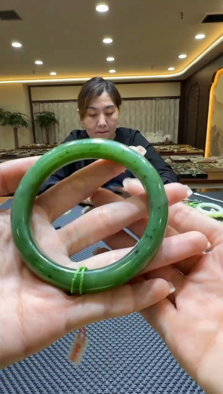 颈饰未镶嵌和田玉手镯61